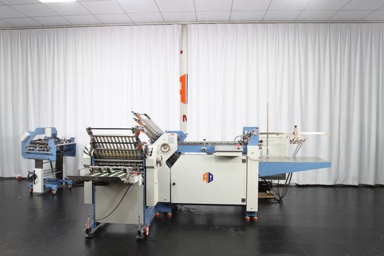 preuve antidérapante se pliante de papier résistante d'usage de la machine 380V avec la roue d'aspiration de trois trous
