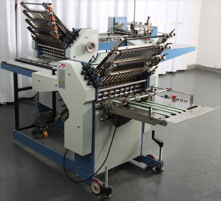 La croix de plat de 8 boucles plient la machine 360mm de pliage de papier avec la deuxième station