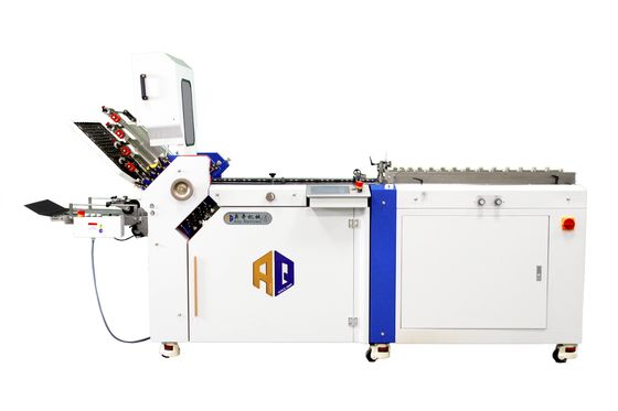 Machine à plier les feuilles A4 à aspiration à air pour le pliage de divers produits d'impression